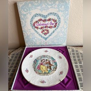 1979 Royal Doulton Valentine’s Day Collector Plate Original Box & Plate Hanger